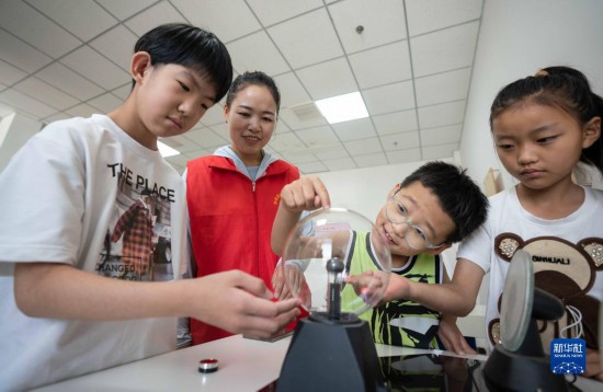 河北黄骅：社区里的多彩假期