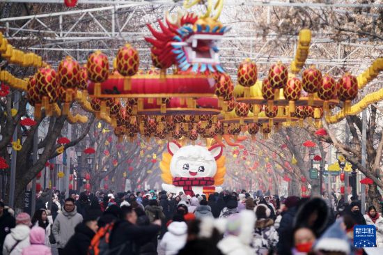 锦绣中国年｜龙年游“龙江” 欢乐过大年